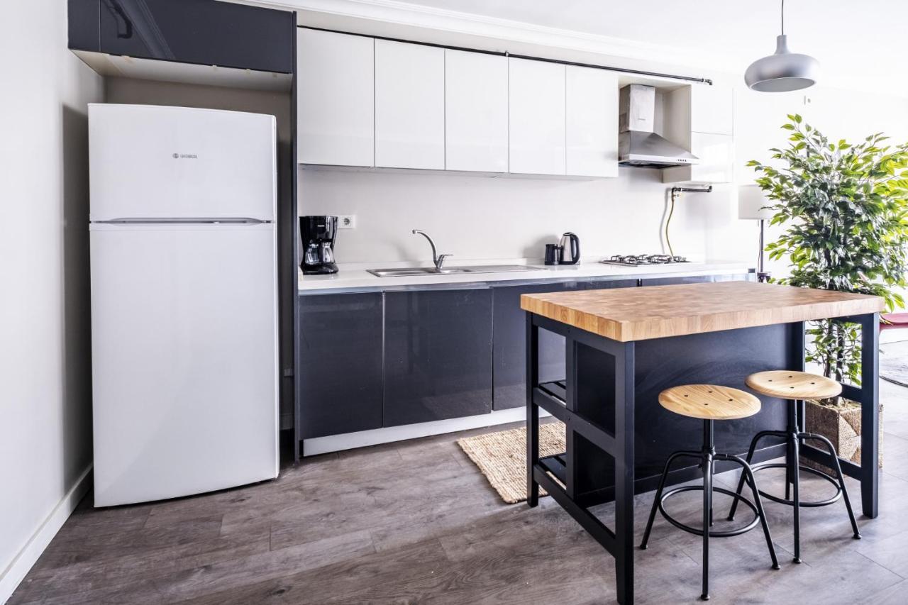 Central Flat With Sleek Interior In Sisli Istanbul Exterior photo