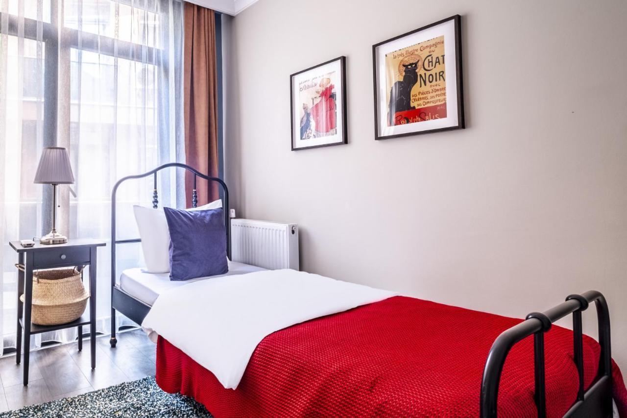 Central Flat With Sleek Interior In Sisli Istanbul Exterior photo